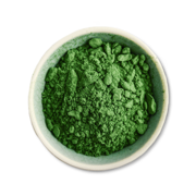 SPIRULINA  Egy kanál spirulina felér egy marék zöldséggel, így mi is felhasználtuk receptúránkhoz. Minden kutya megérdemel egy extrát.
